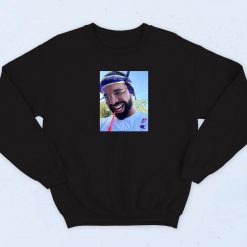 Drake Shares A New Selfie 90s Rap Sweatshirt